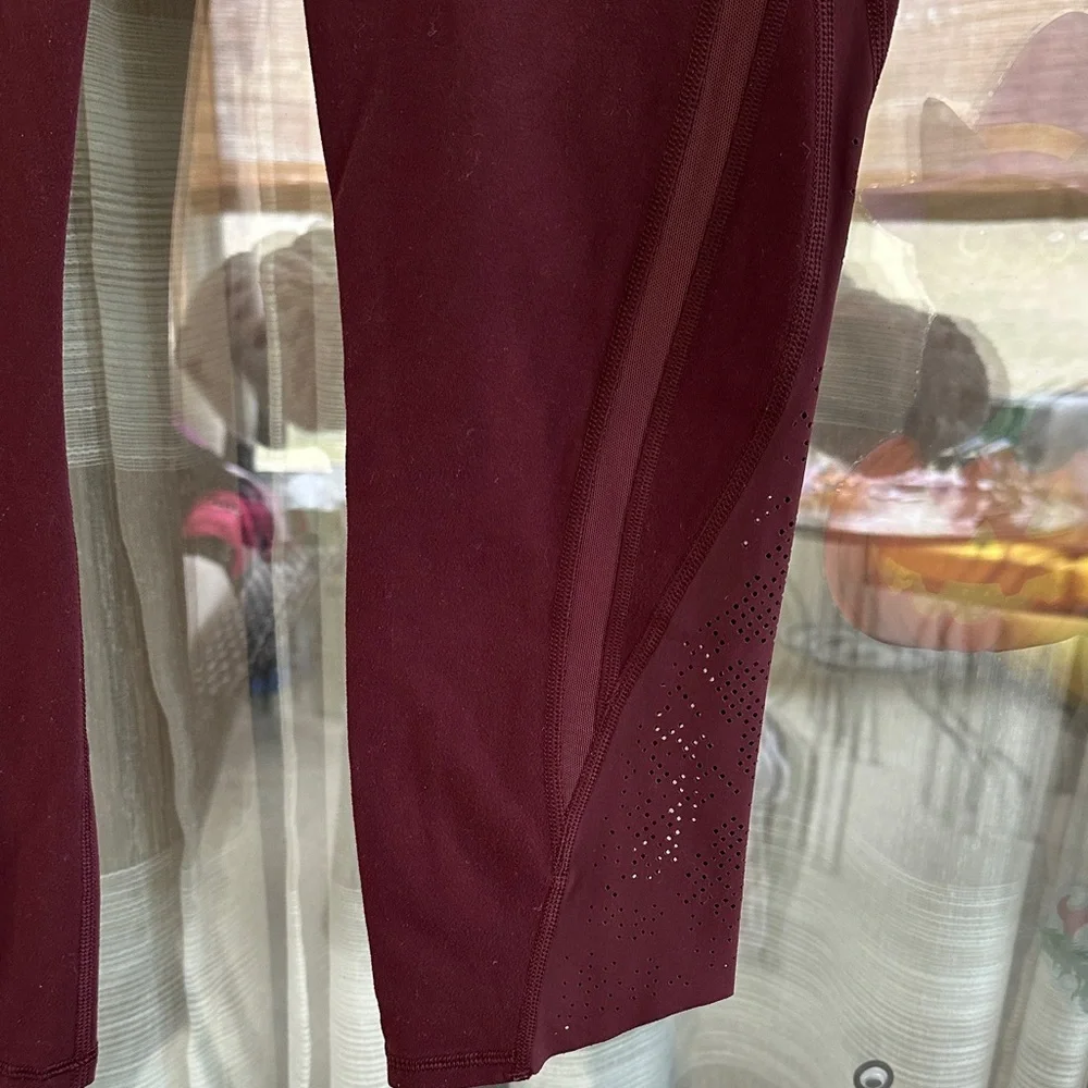 Lululemon Wunder Under Crop Burgundy laser cut High-Waisted Leggings-8